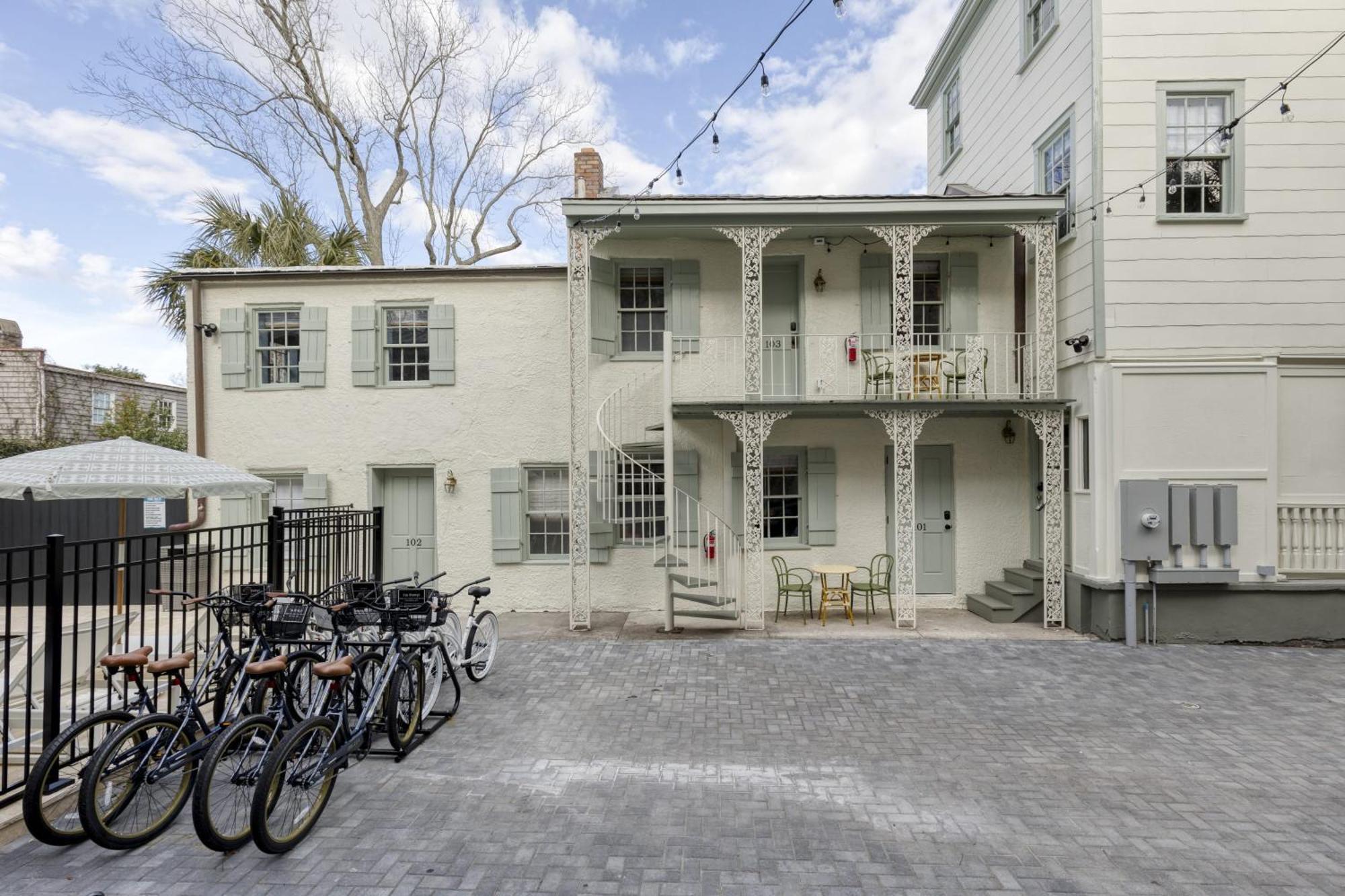 Historic B&B King Suite- Walk To King Charleston Exterior photo